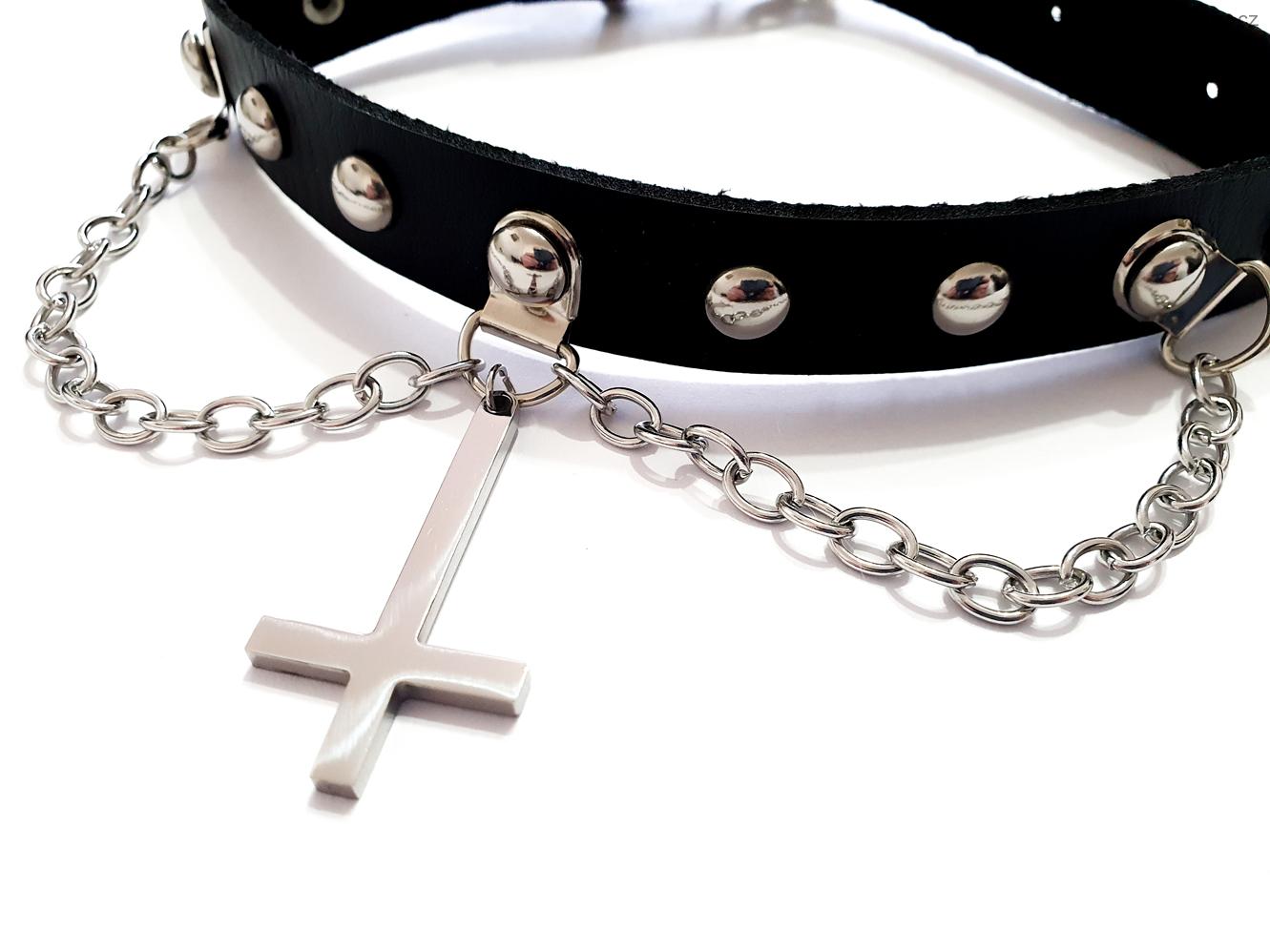 Obojek - Inverted Cross